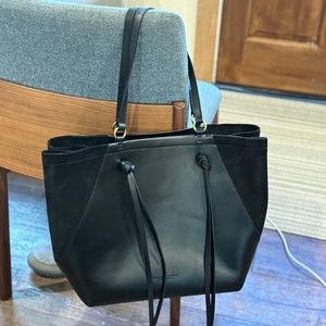Beautiful black leather carry-all tote bag (R.M. Williams)